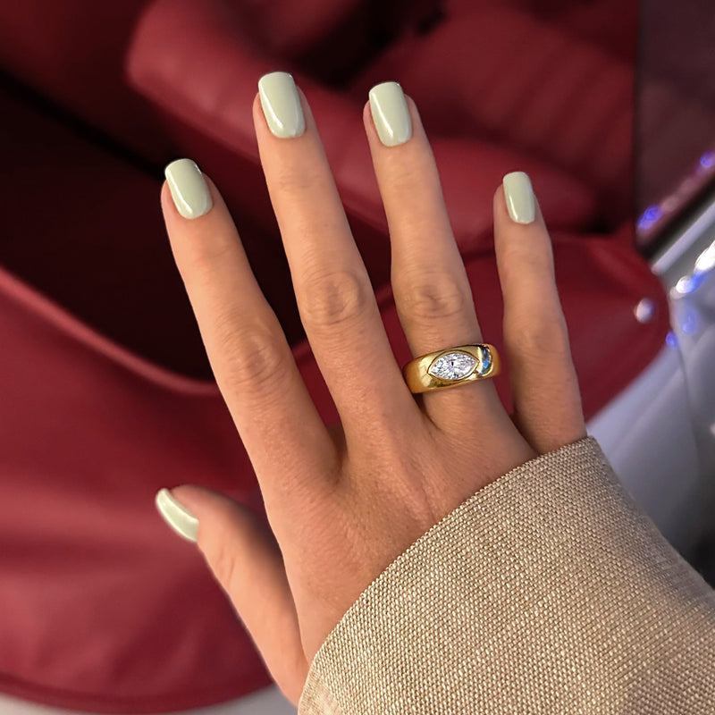 HUG ME RING