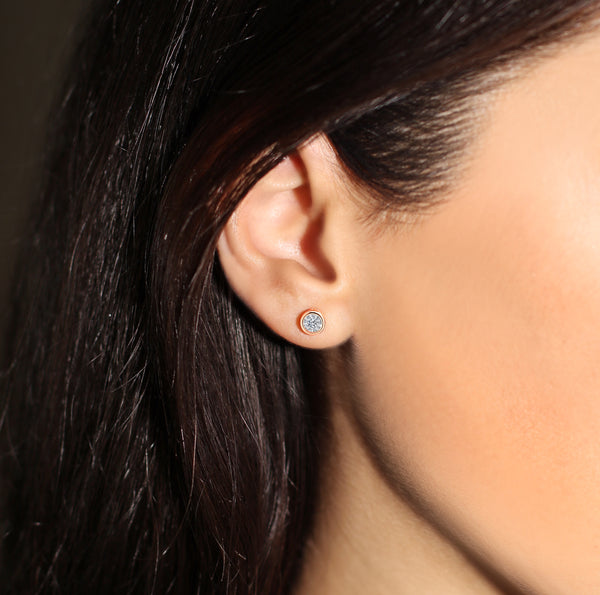 BEZEL illusion studs